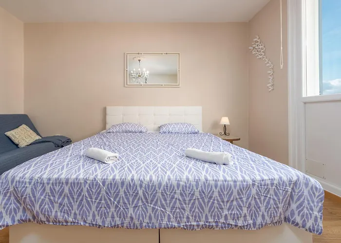 Oasis With Sea View Апартаменты *