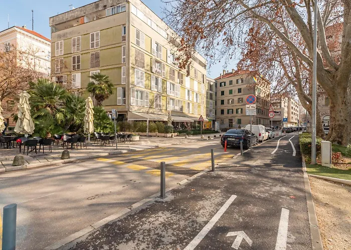 Апартаменты Oasis With Sea View *