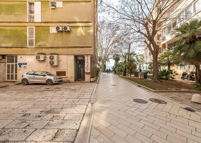 Oasis With Sea View Задар